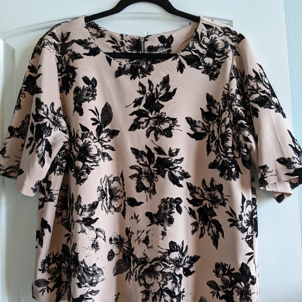 Bobeau pink and black velvet top.
